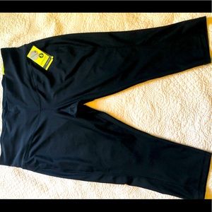 BRAND NEW Black Compression Capri Leggings